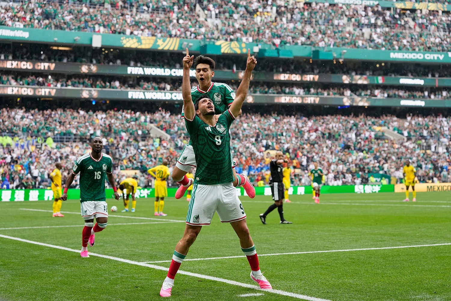 Mexico beat South Africa in World Cup opener